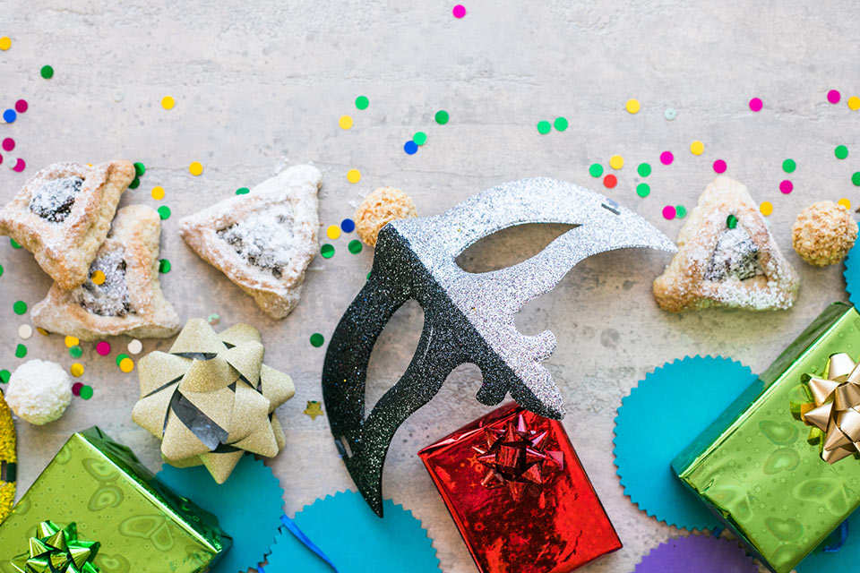 Domenica 11 Febbraio 2024 vi aspettiamo per festeggiare alla grande il Carnevale: un pranzo a base di buon cibo, musica dal vivo, balli, frappe, castagnole e tanto divertimento con il djset del duo Harmony Sound.