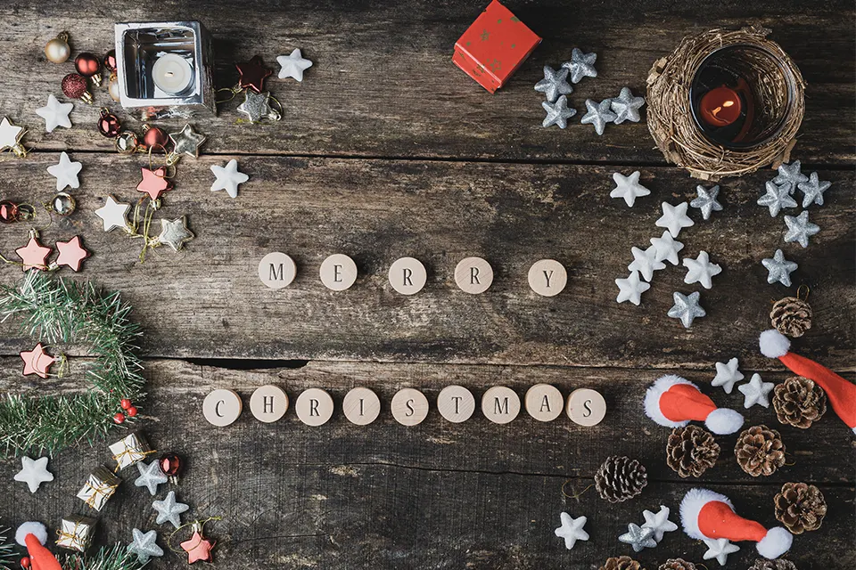 Il 25 Dicembre 2025 assapora insieme a noi questo magico momento, ti aspettiamo per il Pranzo di Natale dove la tradizione incontra la cura dei dettagli: piatti che profumano di casa, interpretati con gusto e passione.