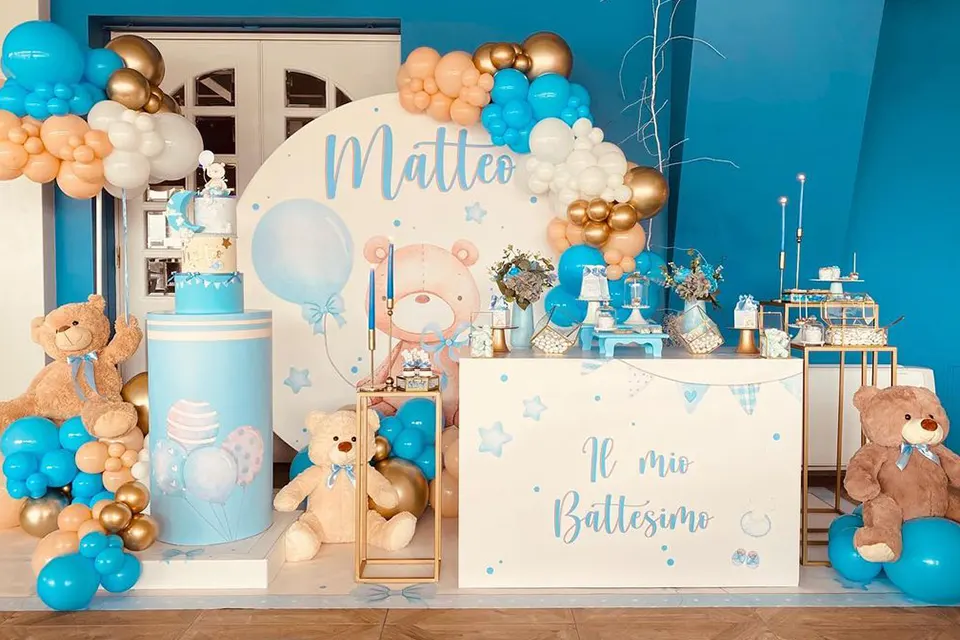 Il battesimo è uno dei momenti più importanti nella vita di una famiglia: un evento intimo, ricco di significato, da condividere con parenti e amici in una location accogliente e raffinata ai Castelli Romani come il Camp’s.